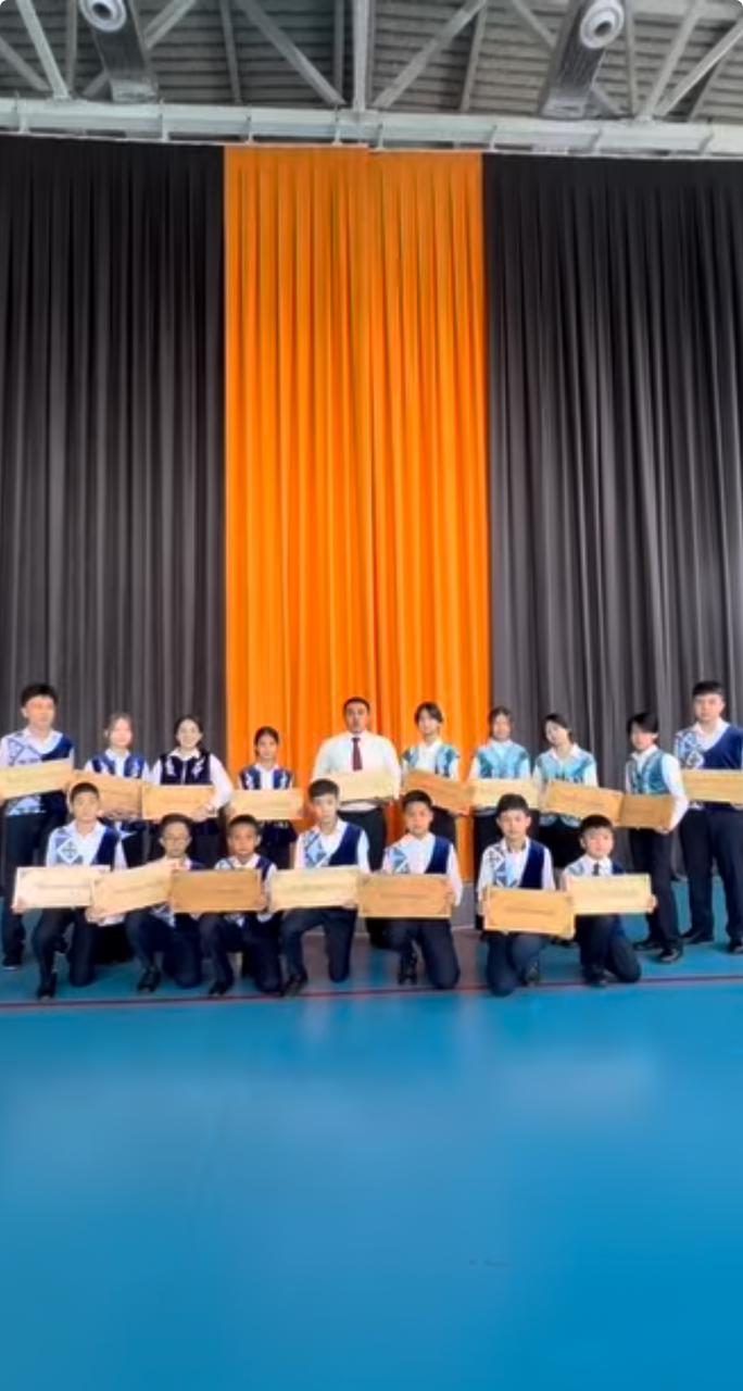 “Тоғызқұмалақ күніне” орай Гиннес рекордын орнату мақсатында мектебімізде тоғызқұмалақ ойыны ұйымдастырылды.