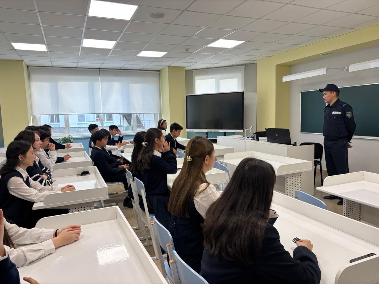 Құқық бұзушылықтың алдын алу мақсатында жиналыс өткізді.